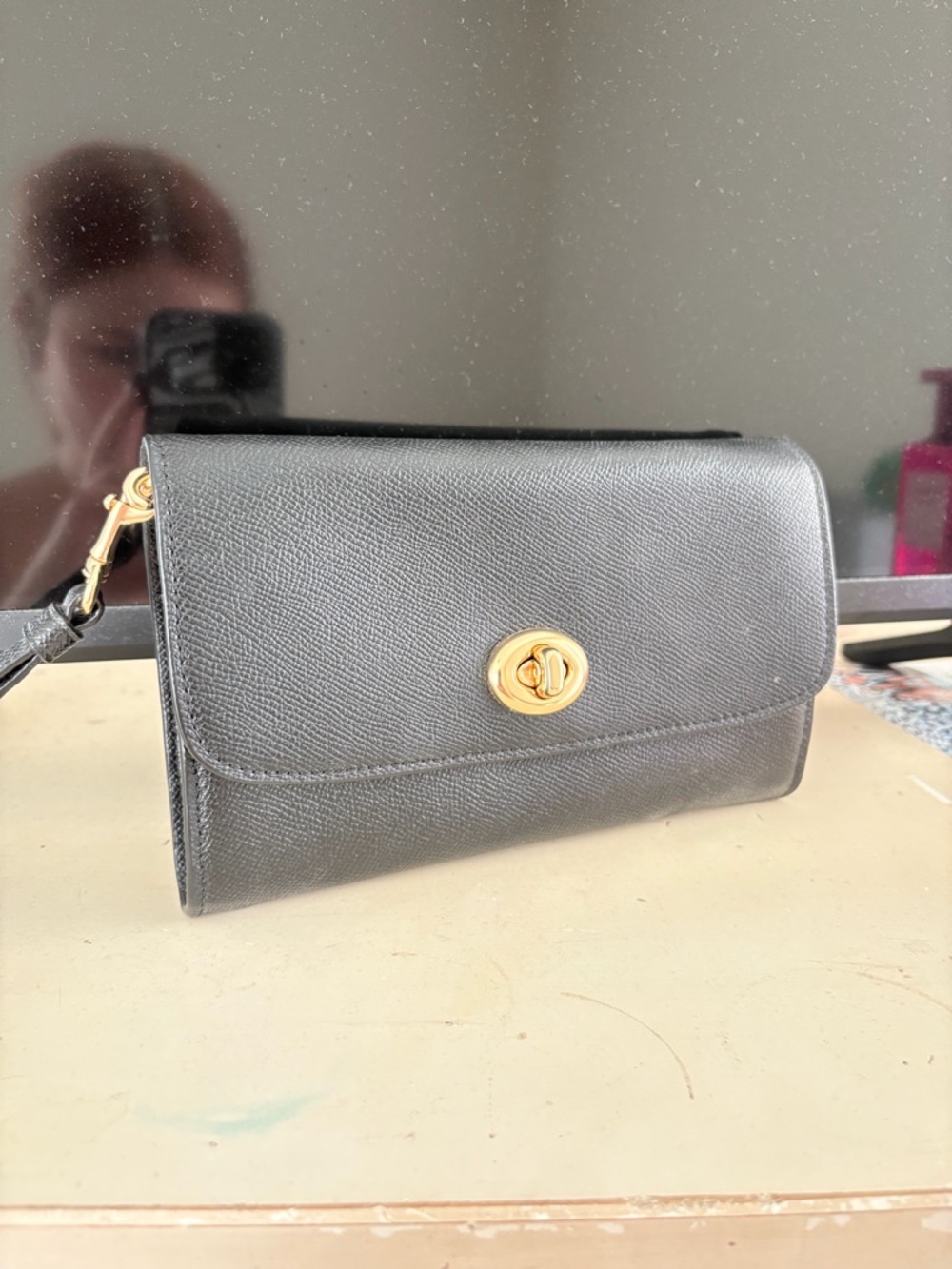 Coach Black Leather Crossbody Clutch Wallet Gold Chain Strap - Picture 4 of 12